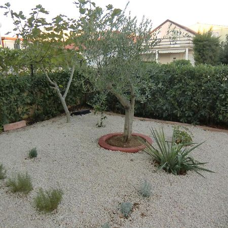 Ferien Haus Evita Auf Insel Vir - Wohnung I ภายนอก รูปภาพ